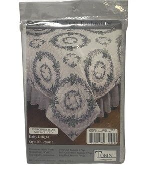 Tobin Daisy Delight Stamped Quilt Blocks to Embroider Set of 6 18" x 18" Blocks